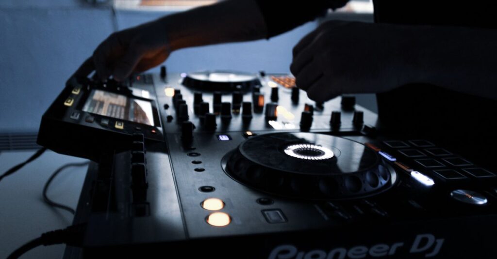 DJ Facebook Marketing: How to Get More Bookings