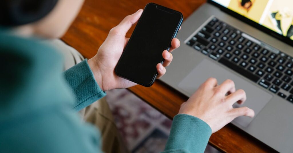 5 Facebook Posts That Get Real Comments Fast